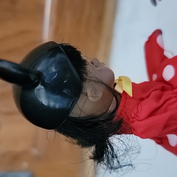 Pair of Madame Alexander Mickey and Minnie African American Boy and Girl - Picture 3 of 6